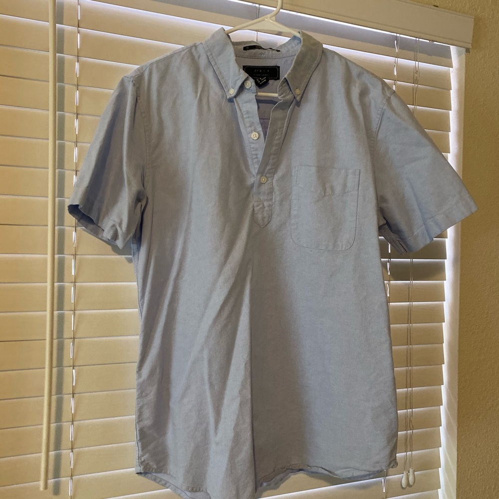 Forever 21 Men’s 1/4 Button Down